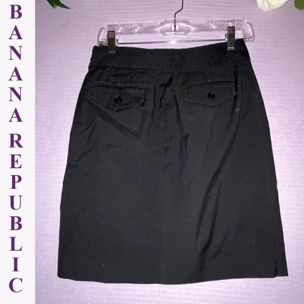 NEW WITHOUT TAGS BANANA REPUBLIC FACTORY BLACK SKIRT SIZE 0